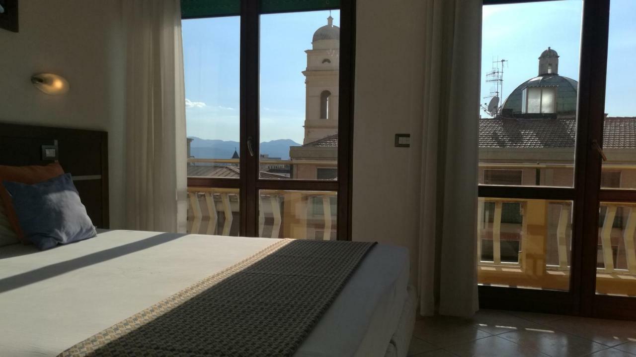 Hotel La Terrazza Cagliari Dış mekan fotoğraf