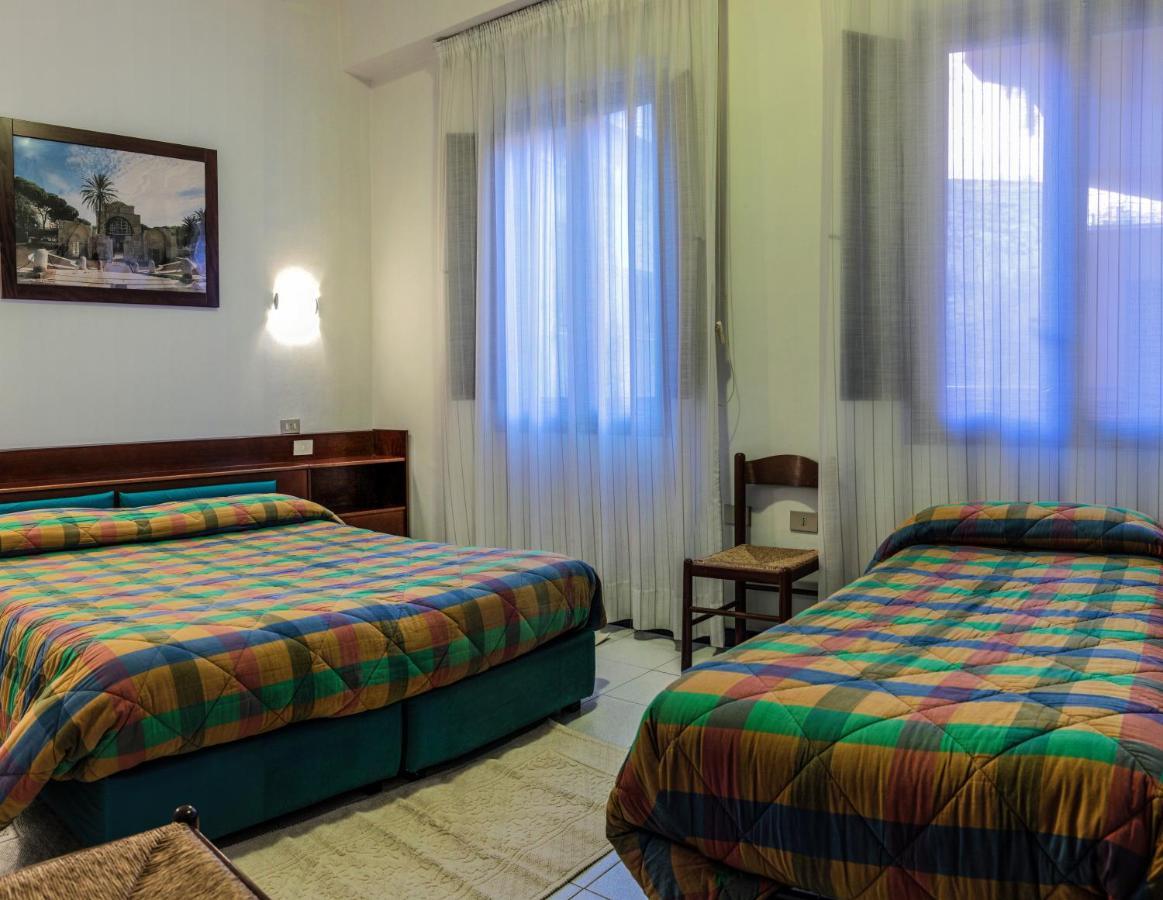 Hotel La Terrazza Cagliari Oda fotoğraf
